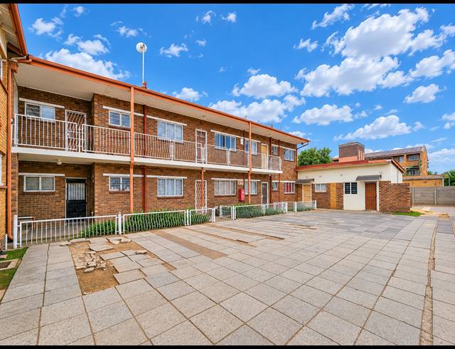 2 BEDROOM FLAT FOR SALE IN PEACEHAVEN